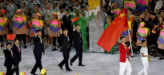 劉潭服裝：餓了嗎？中國(guó)奧運(yùn)健兒運(yùn)動(dòng)服裝很中國(guó)
