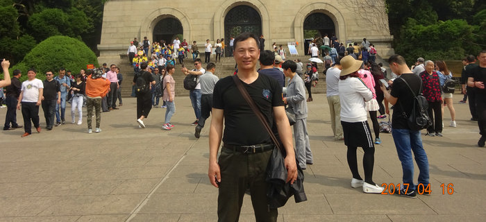 在五一來臨之際，劉潭服裝組織企業(yè)先進標(biāo)兵赴南京游玩