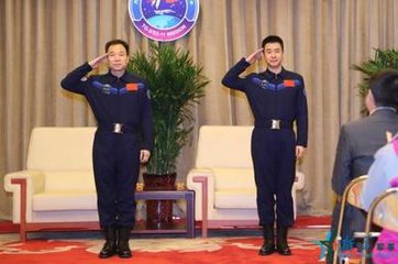 第二個中國航天日，劉潭服裝為您揭秘航天服裝