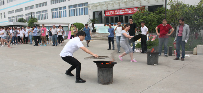消防運(yùn)動(dòng)會(huì)，劉潭服裝員工都是行動(dòng)派，不服來(lái)辯&hellip;&hellip;