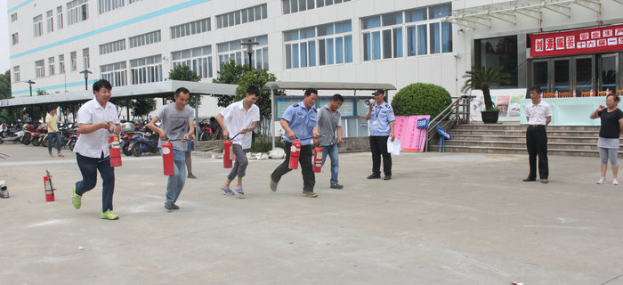 消防運(yùn)動(dòng)會(huì)，劉潭服裝員工都是行動(dòng)派，不服來(lái)辯&hellip;&hellip;