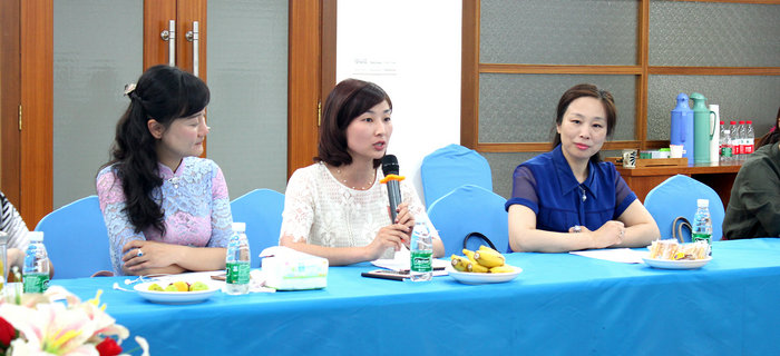 無(wú)錫市梁溪區(qū)女企業(yè)家協(xié)會(huì)第一屆二次理事會(huì)在劉潭服裝召開(kāi)