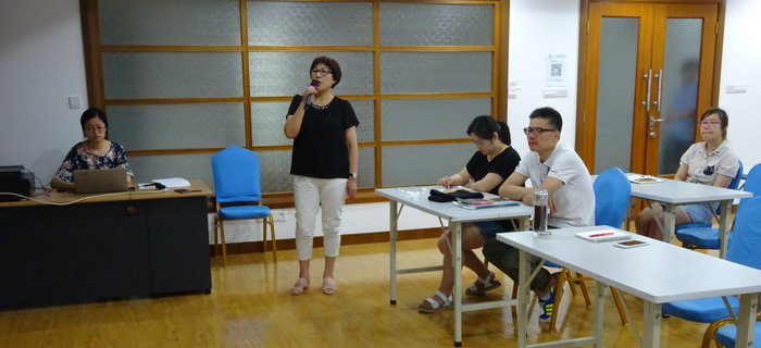 劉潭服裝召開(kāi)砥礪奮進(jìn)，以優(yōu)異的成績(jī)向十九大獻(xiàn)禮黨員大會(huì)
