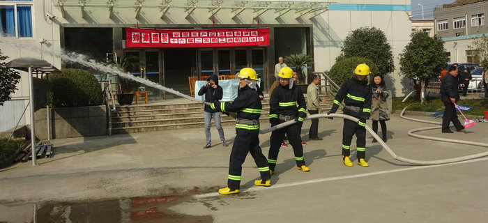 劉潭服裝圓滿舉辦十六屆二次職工消防運(yùn)動(dòng)會(huì)