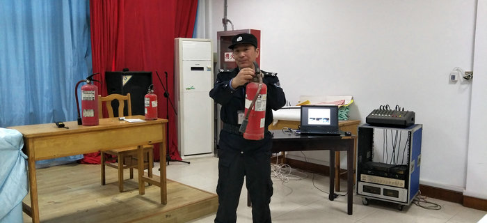劉潭服裝2017年最后一次新員工入職培訓會議圓滿收官