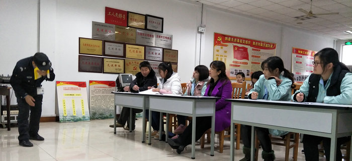 劉潭服裝2017年最后一次新員工入職培訓會議圓滿收官