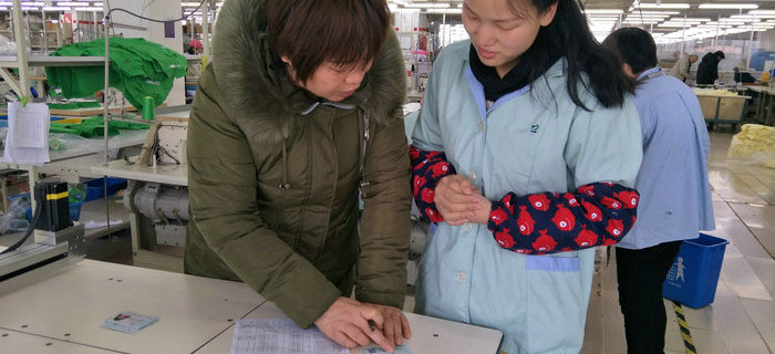 劉潭服裝工會為員工提前代購車票，讓員工順利返鄉(xiāng)