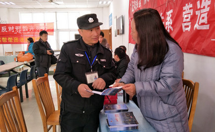 劉潭服裝：“法潤梁溪，情系民工”活動，營造良好用工環(huán)境
