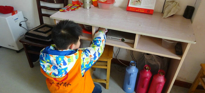 劉潭服裝志愿團(tuán)隊(duì)攜手小志愿者前往五河養(yǎng)老院進(jìn)行新春慰問(wèn)
