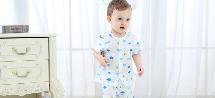 劉潭服裝：春天到了，媽媽們該怎么幫寶寶們穿衣服呢？