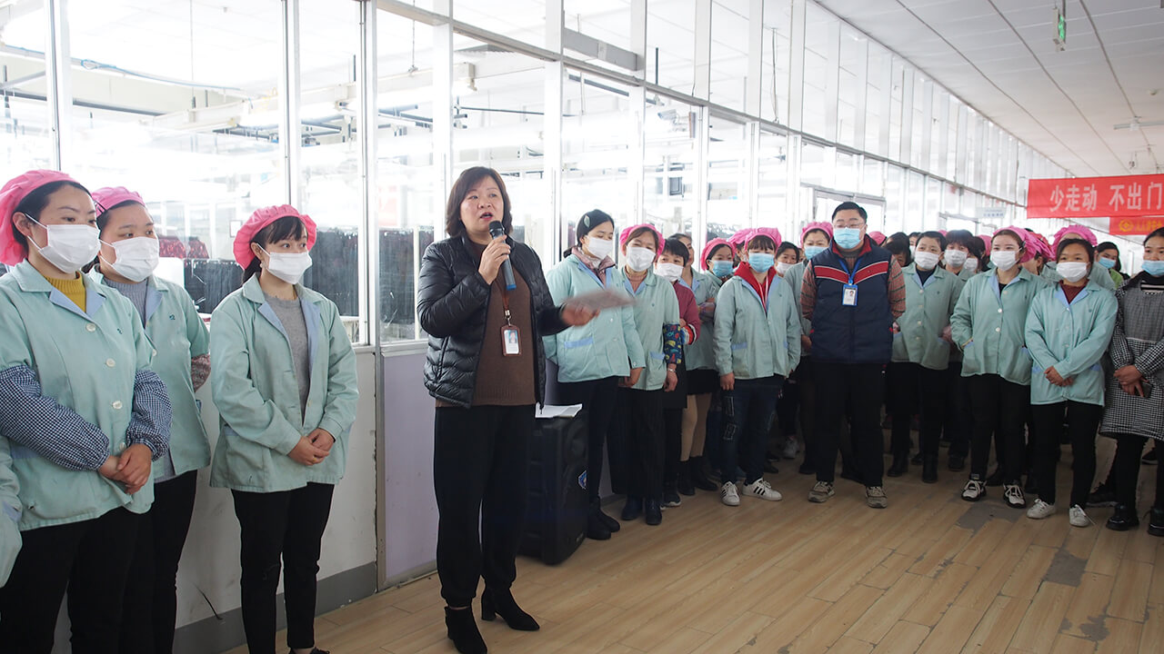 劉潭服裝廠開(kāi)展防恐反恐、社會(huì)責(zé)任內(nèi)容培訓(xùn)