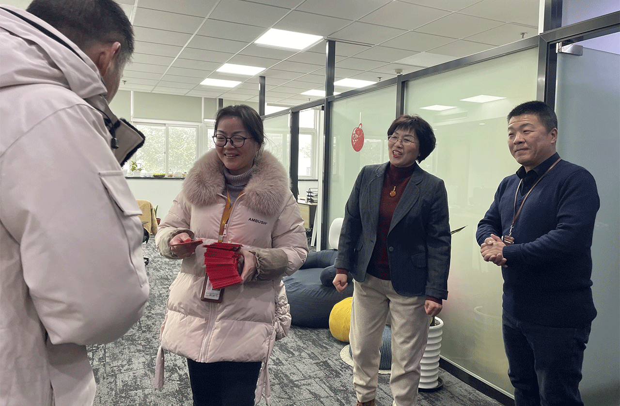 劉潭服裝廠團拜送祝福