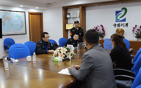 嚴把安全關，區(qū)應急管理局到訪劉潭服裝廠