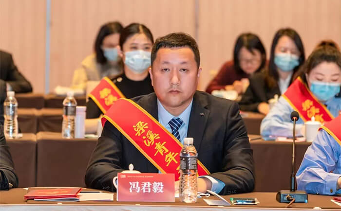 劉潭服裝有限公司志愿者服務(wù)隊(duì)獲得&ldquo;梁溪青年五四獎(jiǎng)?wù)录w&rdquo;稱號