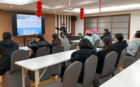 同成長共向前——劉潭服裝開展新員工培訓(xùn)