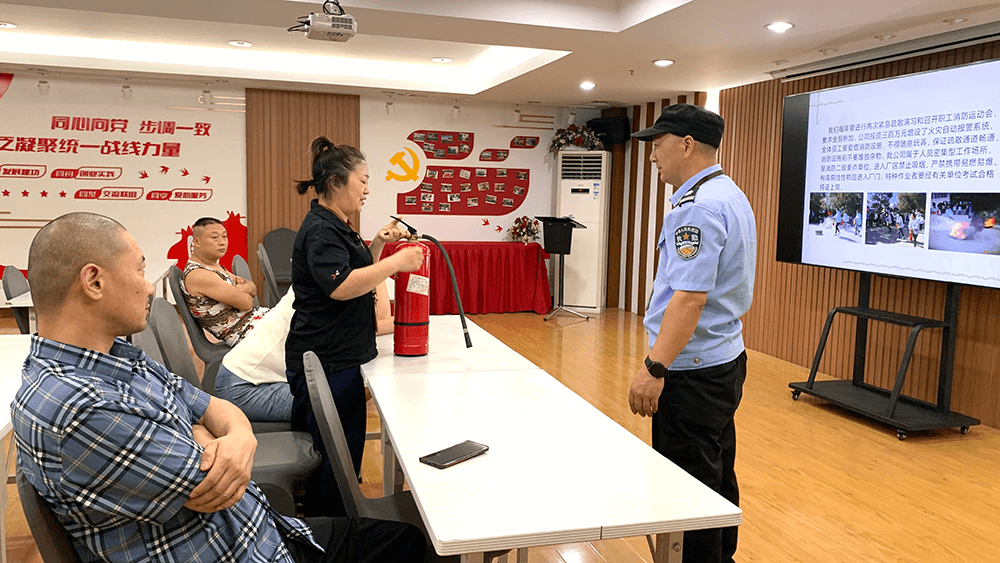 劉潭服裝開展新員工培訓(xùn)