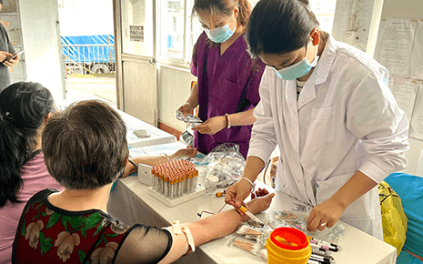 劉潭服裝：家庭醫(yī)生進(jìn)企業(yè)，保駕護(hù)航守健康