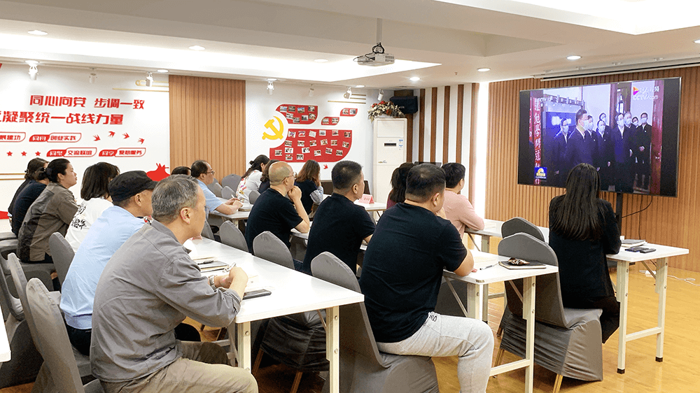 劉潭服裝主題黨日