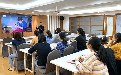 劉潭服裝：反詐宣傳進(jìn)企業(yè)，警企共筑“防火墻”