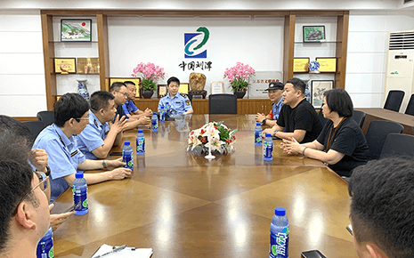 助力安全生產(chǎn)——街道聯(lián)合檢查組到劉潭服裝開(kāi)展安全檢查