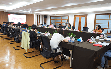 市女企業(yè)家協(xié)會2024年三季度會長會議在劉潭服裝召開