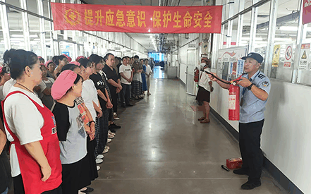 劉潭服裝：高溫天強化特殊工種安全實訓(xùn)