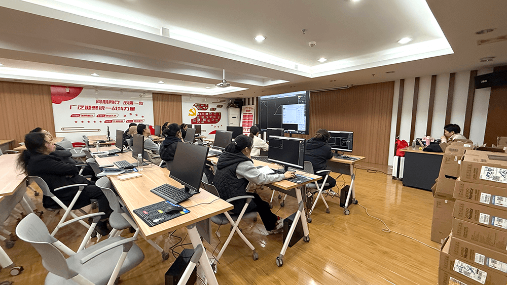 劉潭服裝：新員工入職培訓，筑牢安全防線