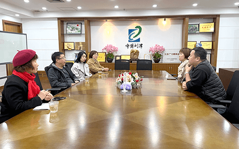 情暖企業(yè)，愛(ài)滿劉潭——區(qū)慈善總會(huì)走訪慰問(wèn)劉潭服裝