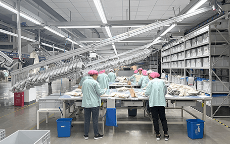 劉潭服裝持續(xù)推進生產(chǎn)智能化升級改造