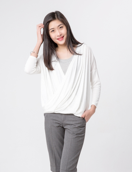 女式長(zhǎng)袖針織衫